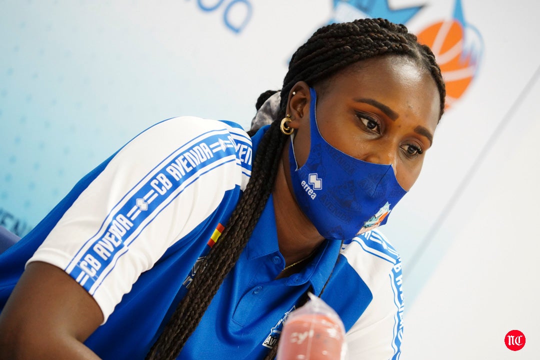 Acto de presentación de las jugadoras de Avenida.