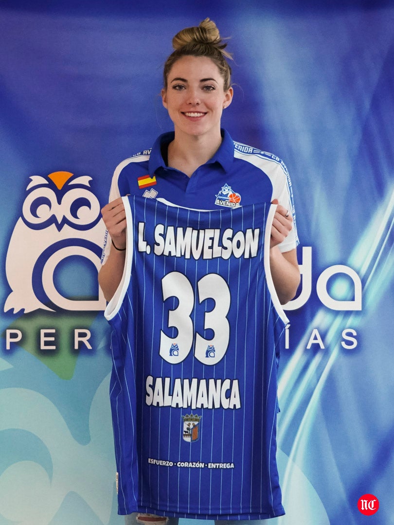 Acto de presentación de las jugadoras de Avenida.