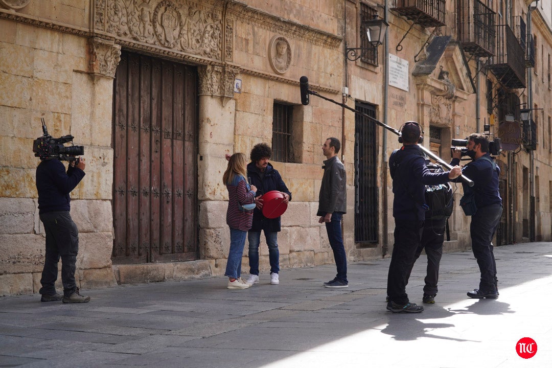 Momento del rodaje de Rutas Bizarras en Salamanca