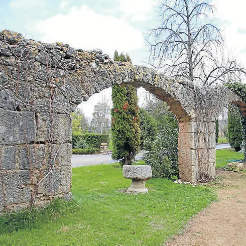 Acueducto de la colegiata.