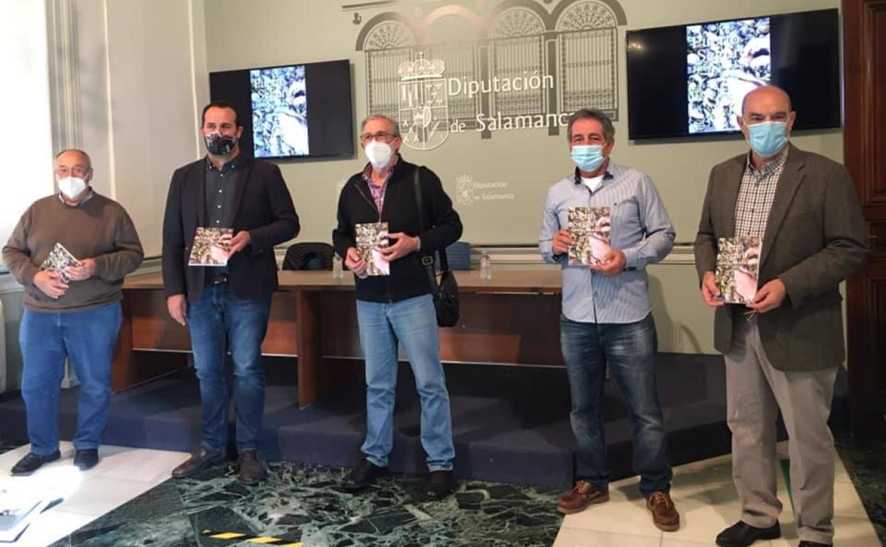 Presentación del libro 'Puerto Seguro. Sabor a almendra'. 