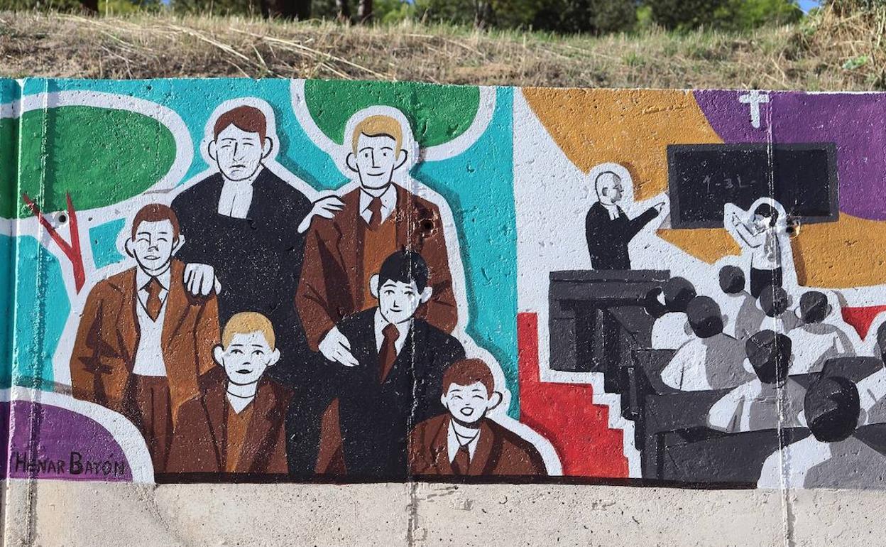 la carretera prisión Murmullo La Santa Espina pinta su historia con grandes murales en la calle | El  Norte de Castilla