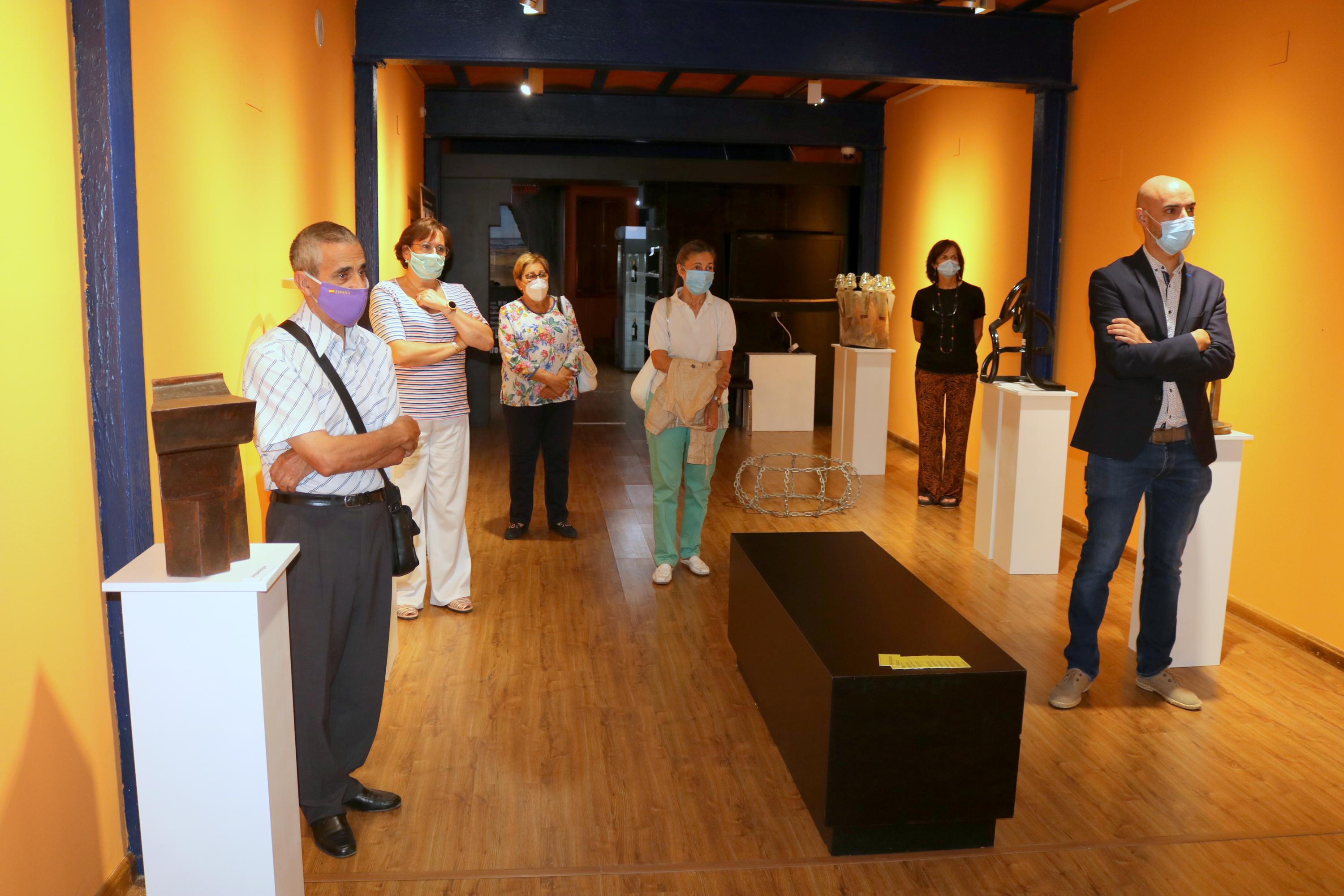 Fotos: El escultor Carlos Mediavilla expone &quot;El Arte y la Vida&quot; en Baltanás