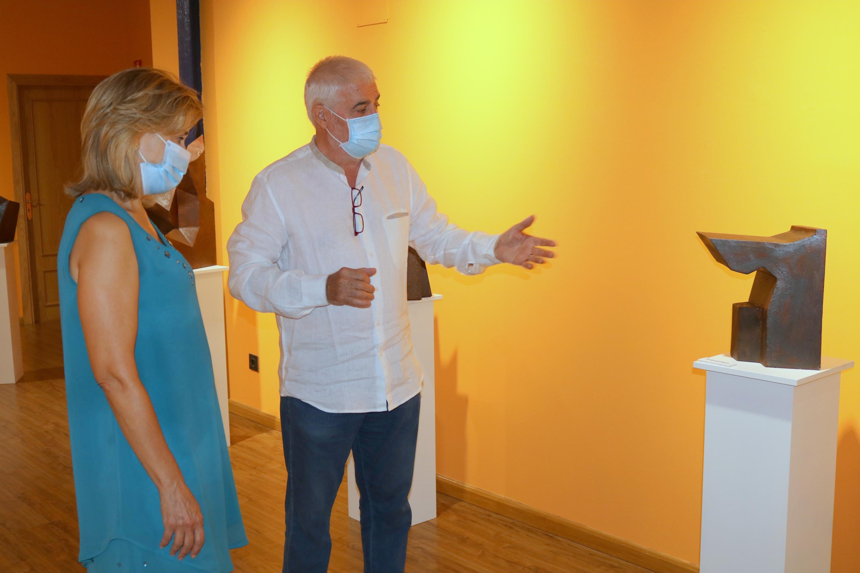 Fotos: El escultor Carlos Mediavilla expone &quot;El Arte y la Vida&quot; en Baltanás