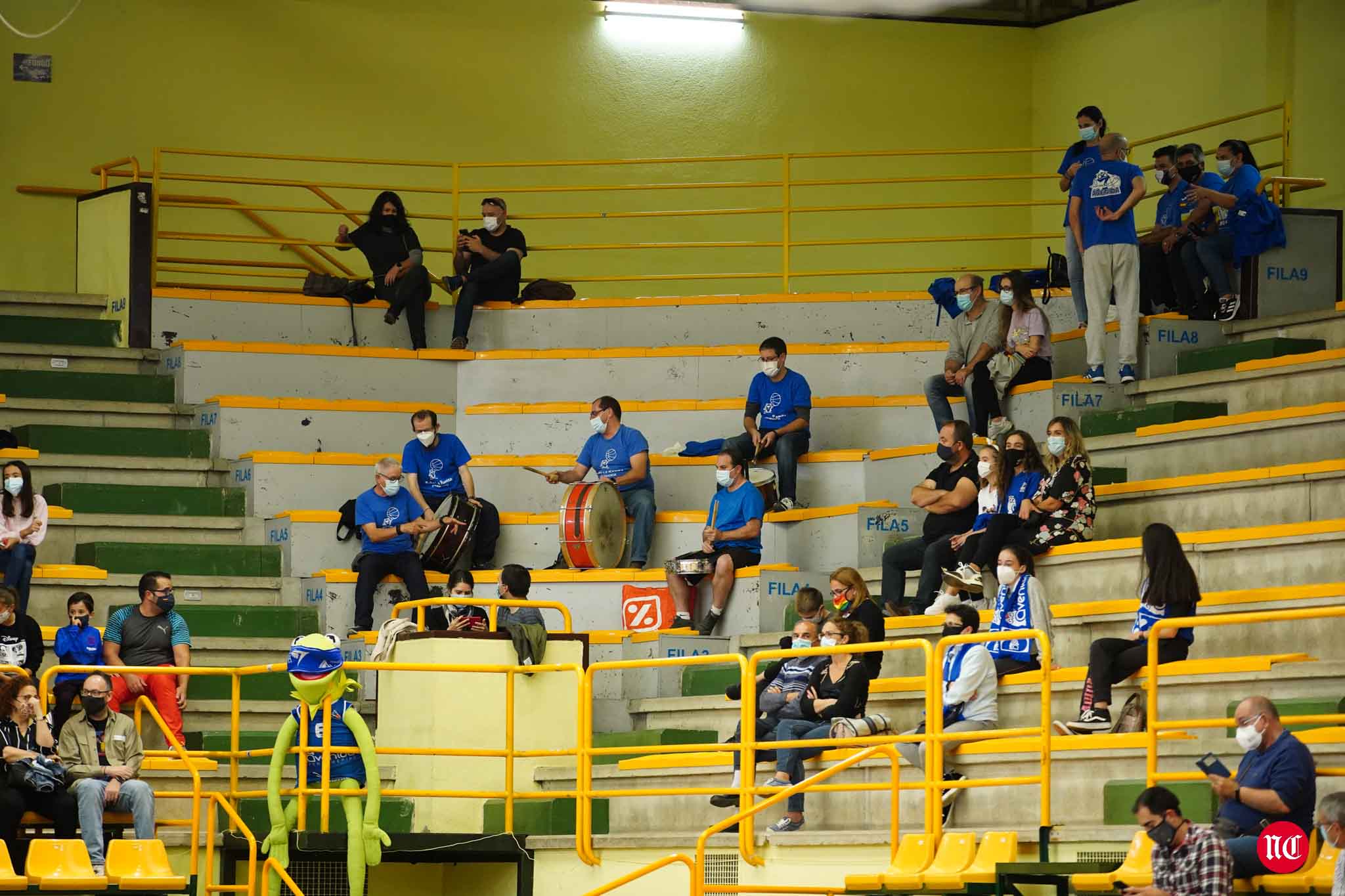 Aficionados del CB Perfumerías Avenida