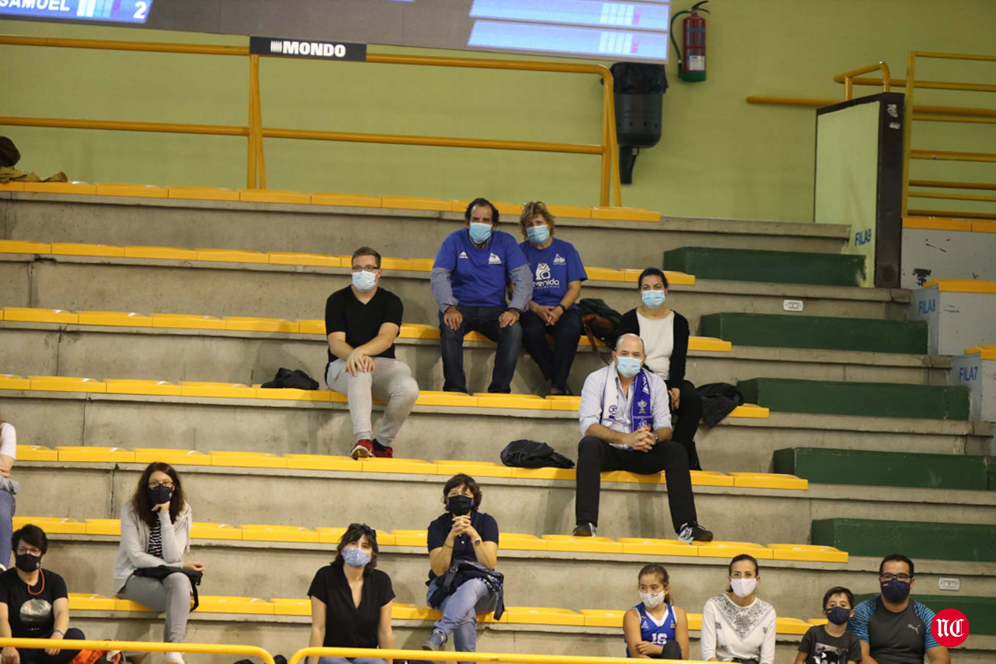 Aficionados del CB Perfumerías Avenida