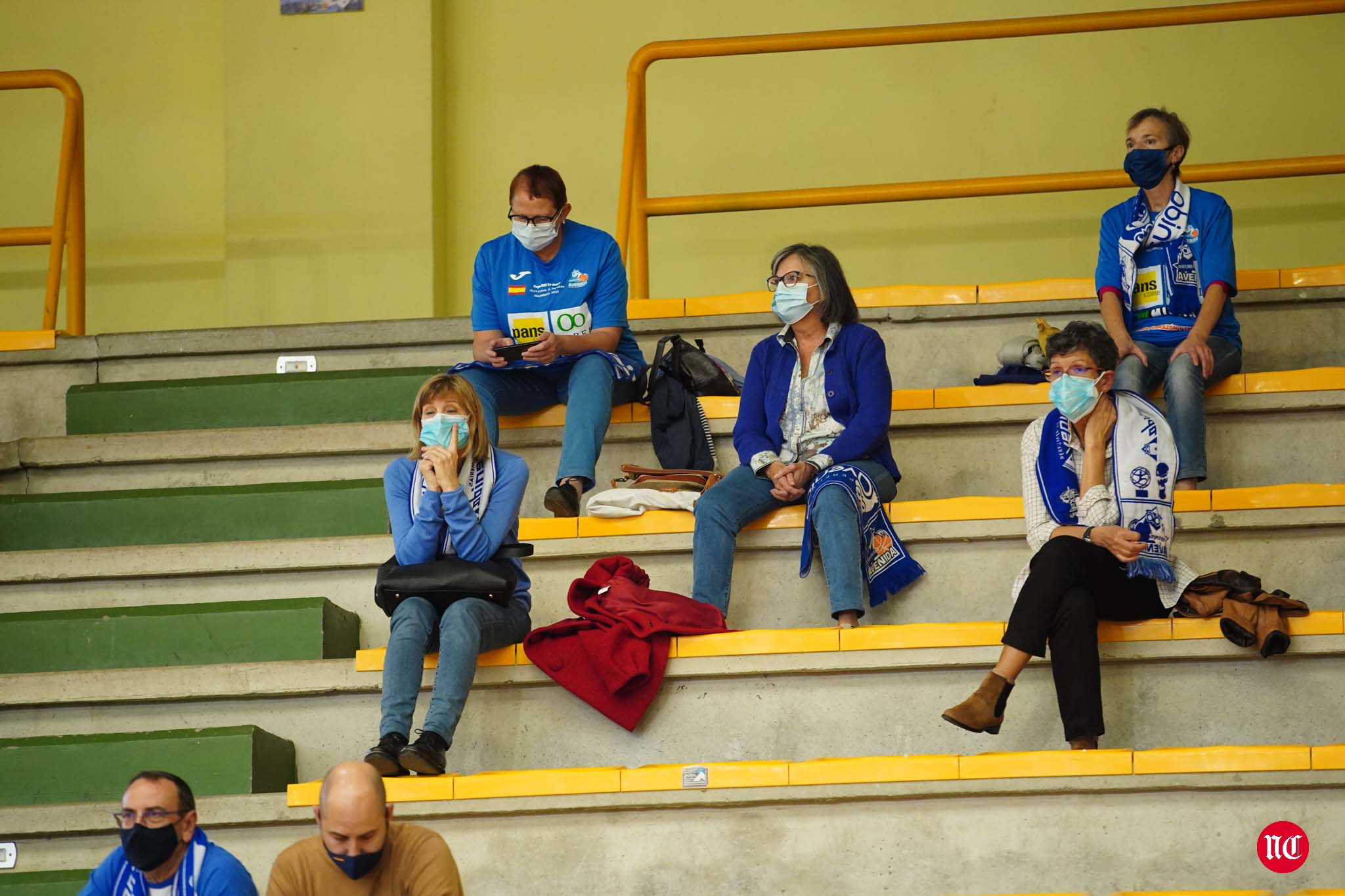 Aficionados del CB Perfumerías Avenida