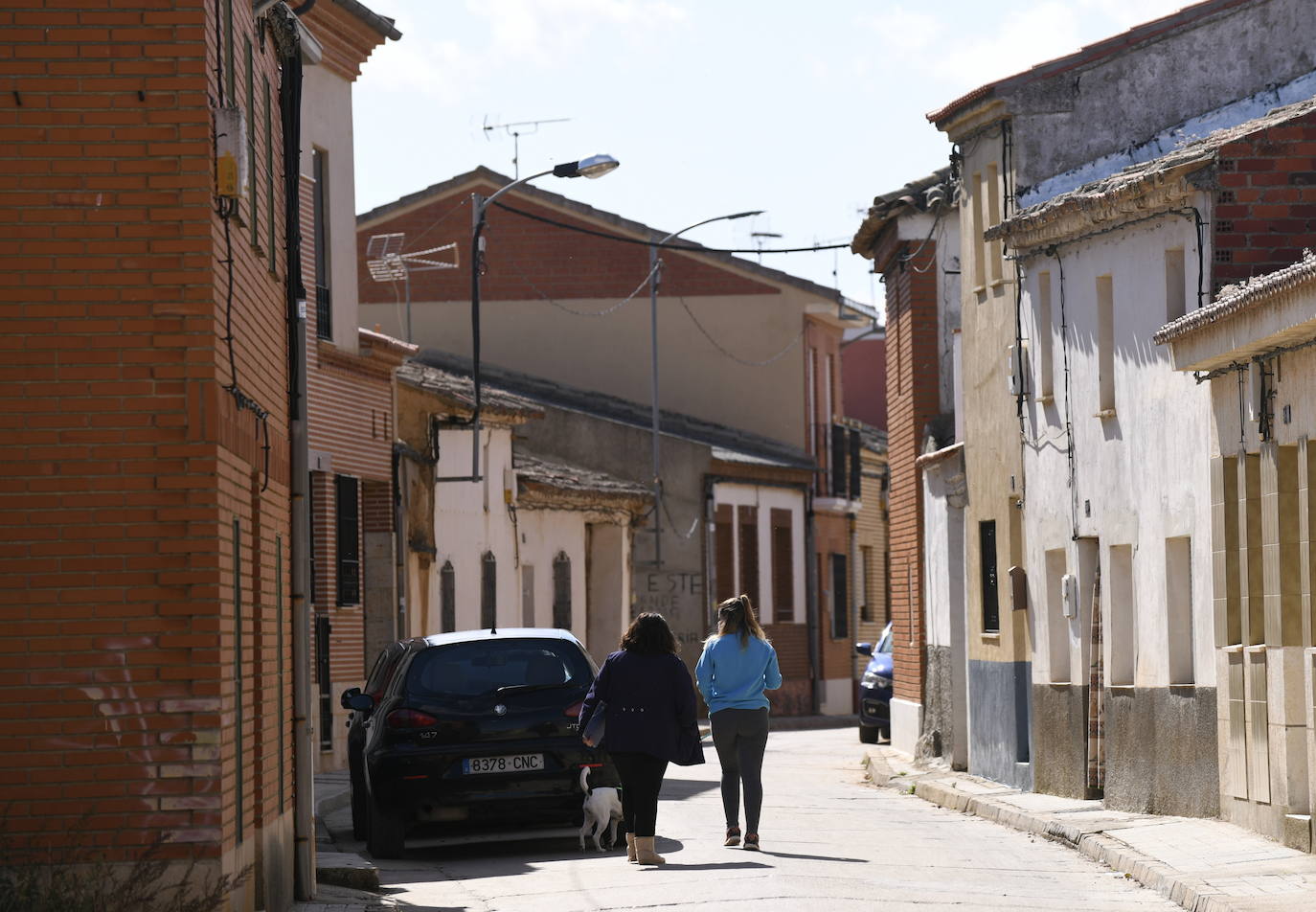 La Consejería de Sanidad ha decretado medidas específicas preventivas en relación con el contacto social en el municipio vallisoletano, durante los próximos 14 días se restringe la salida y entrada de la localidad salvo en el caso de aquellos desplazamientos, adecuadamente justificados