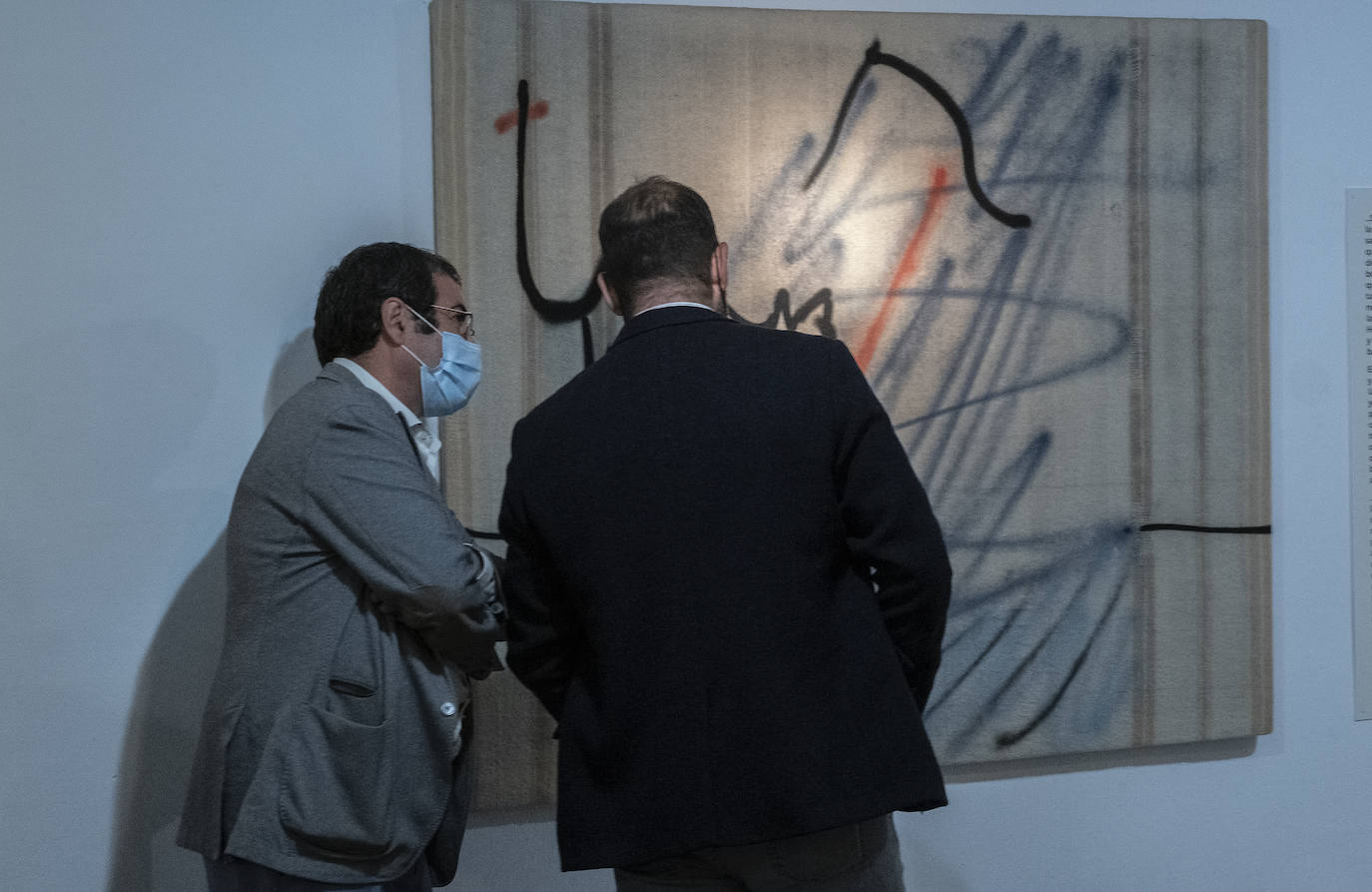 Fotos: Inauguración de la exposición &#039;Las ratas (Miguel Delibes). Xilografías de José Noriega&#039; en la Casa Revilla de Valladolid