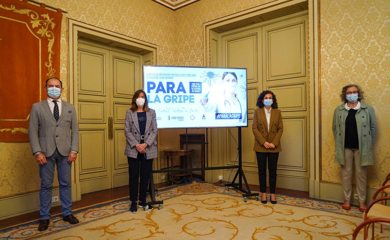 Fresnadillo y los presidentes de los colegios profesionales de Médicos, de Enfermería y de Farmacéuticos. 