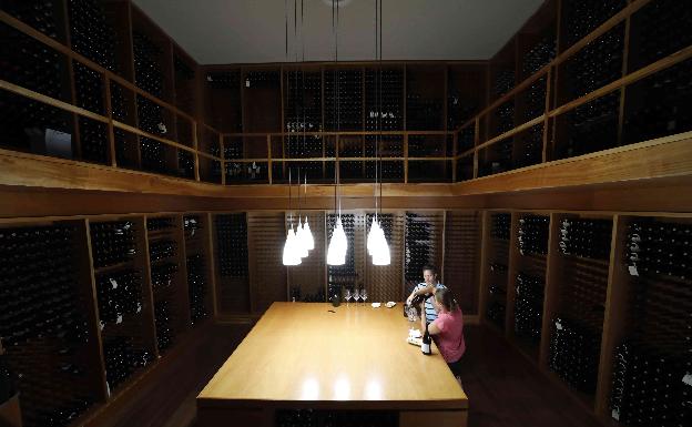 Enoteca Bodega Legaris, Curiel de Duero (Valladolid). 