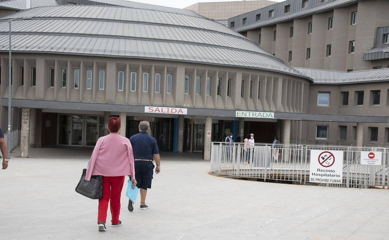 Acceso principal al Hospital General de Segovia durante estos últimos días. 