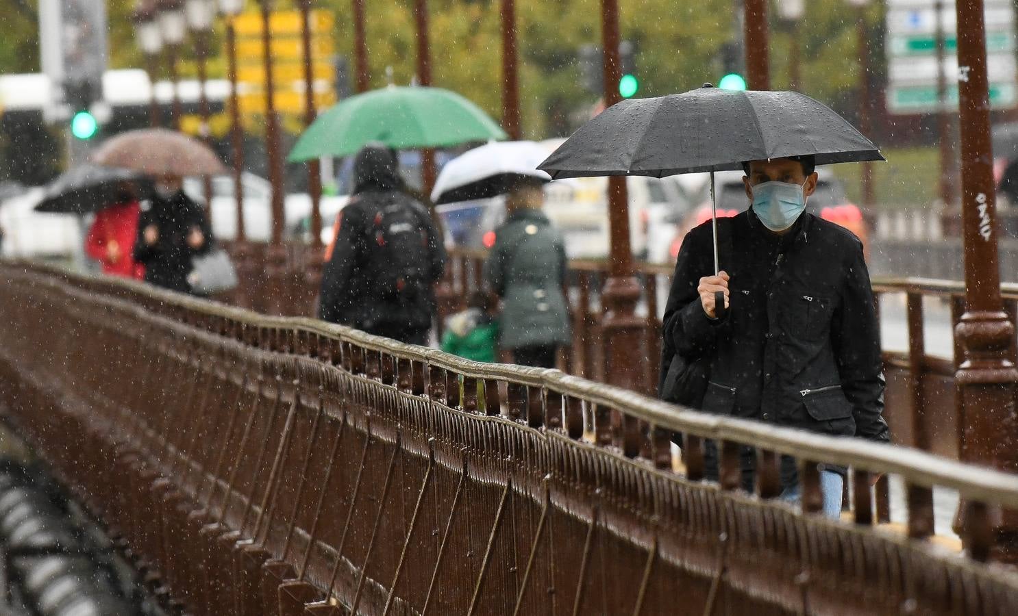 Fotos: Día de lluvia en Valladolid por el paso de la borrasca &#039;Bárbara&#039;