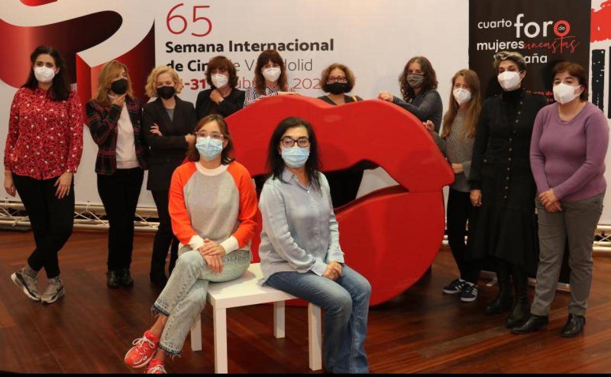 Las mujeres particpanets en el foro. 