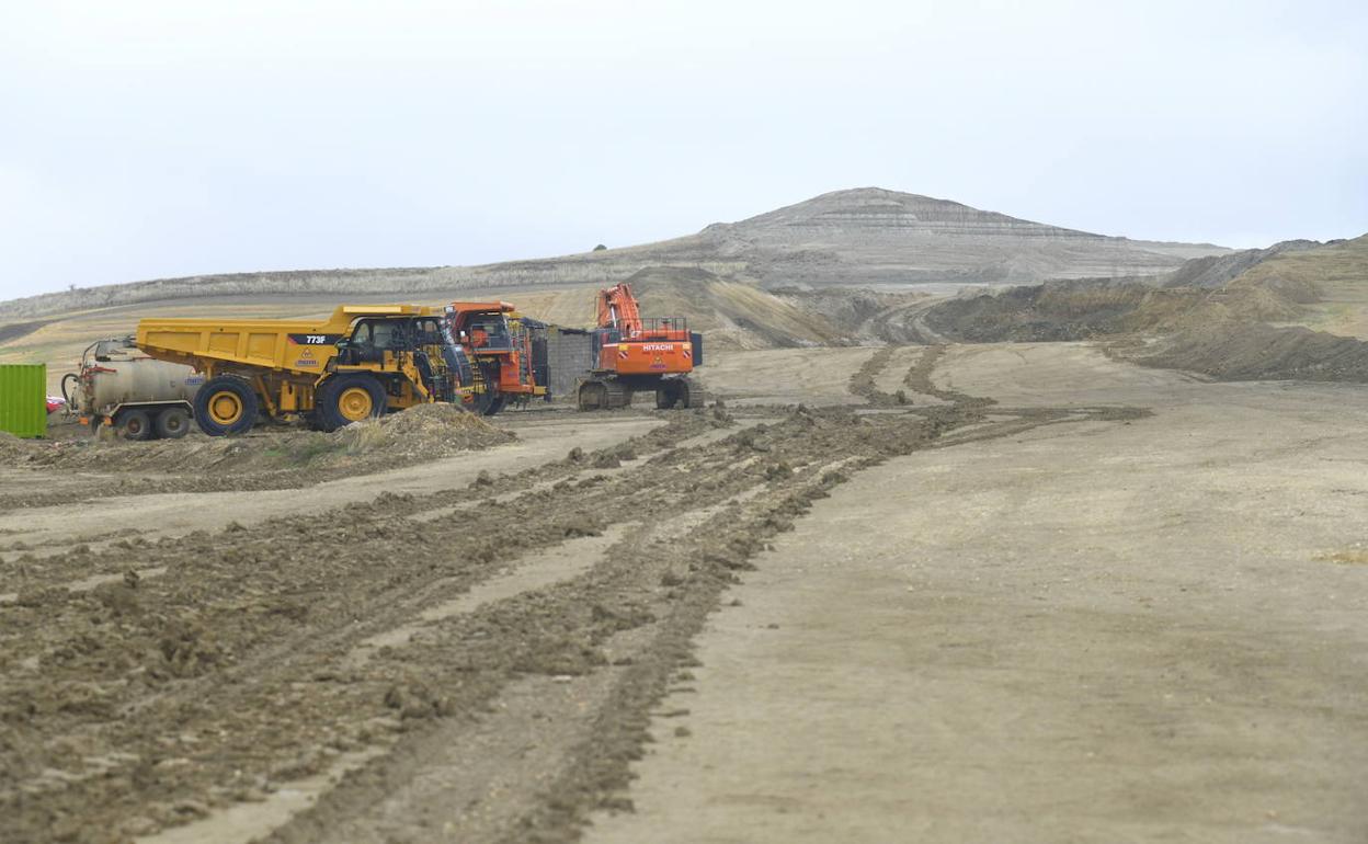 Obras de la futura Autovía del Duero entre Tudela y Villabáñez. 