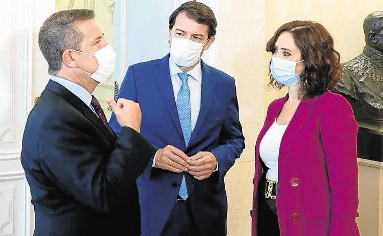 García-Page, Fernández Mañueco y Ayuso, en una imagen de archivo, se reúnen esta tarde. 