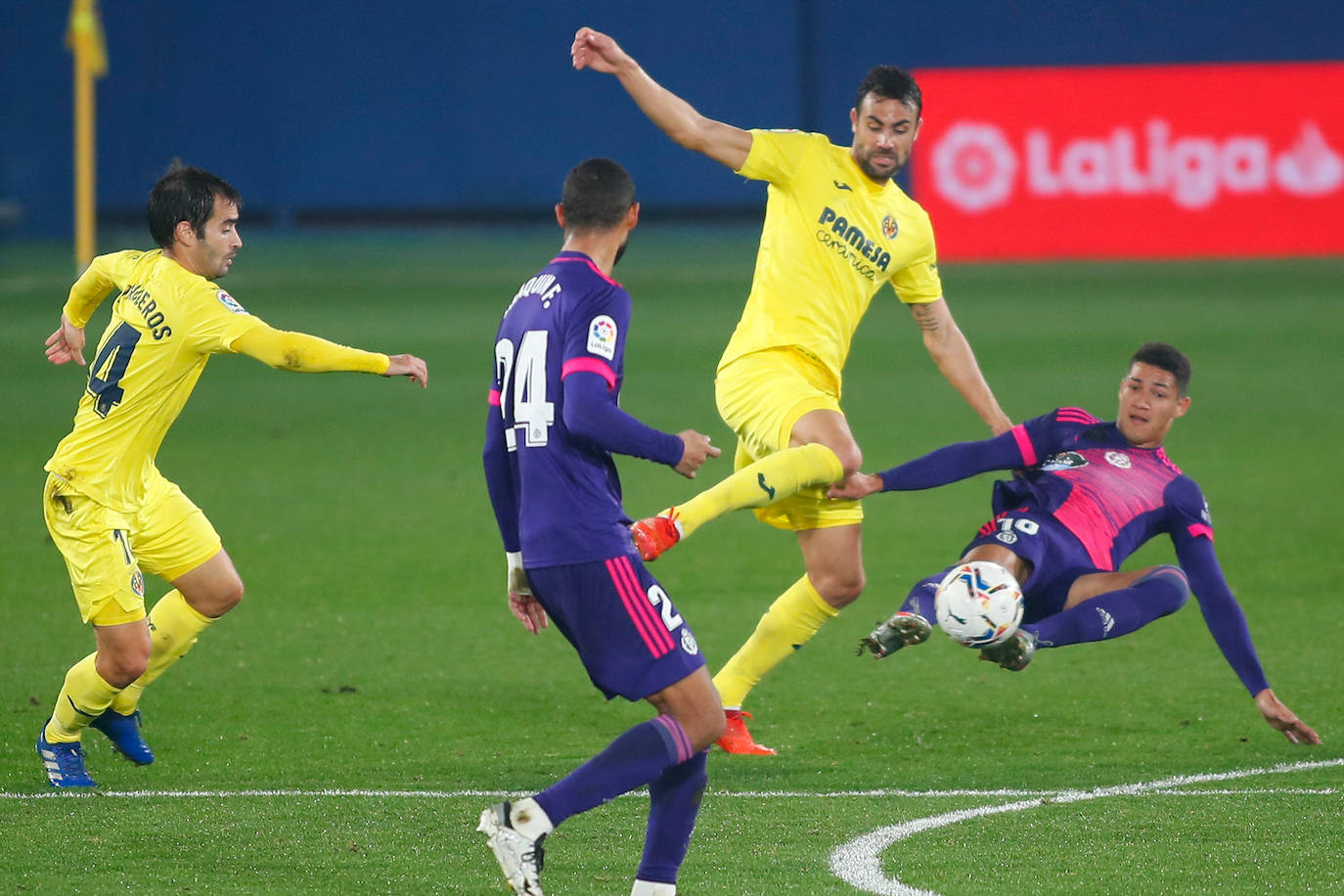 El Real Valladolid pierde por dos goles a cero contra el Villarreal. 