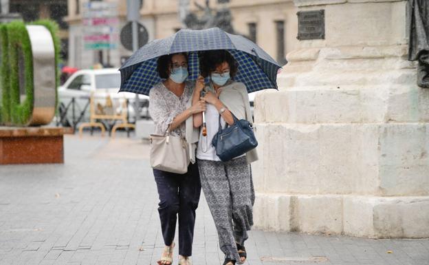 Aviso amarillo por fuertes lluvias y vientos en Ávila y Segovia 
