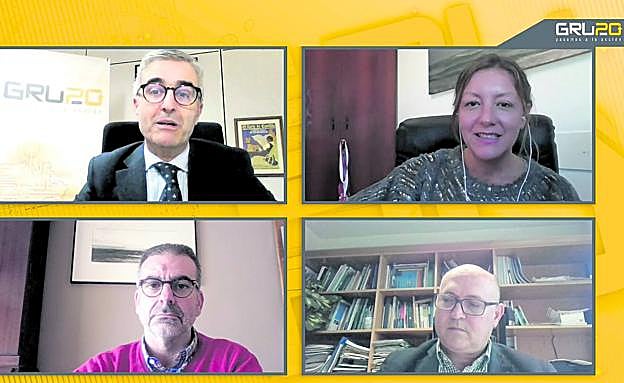 Ignacio Foces, Natalia Peiro, Sebastián Mora y Juan manuel Polentinos, en la Mesa de GRUPO20.