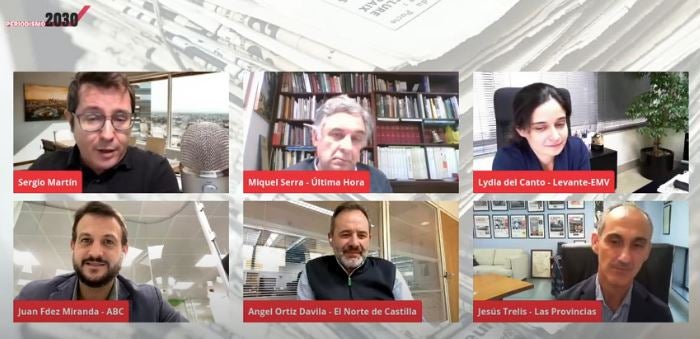 Los directores de cinco periódicos centenarios valoran la credibilidad de los diarios en papel