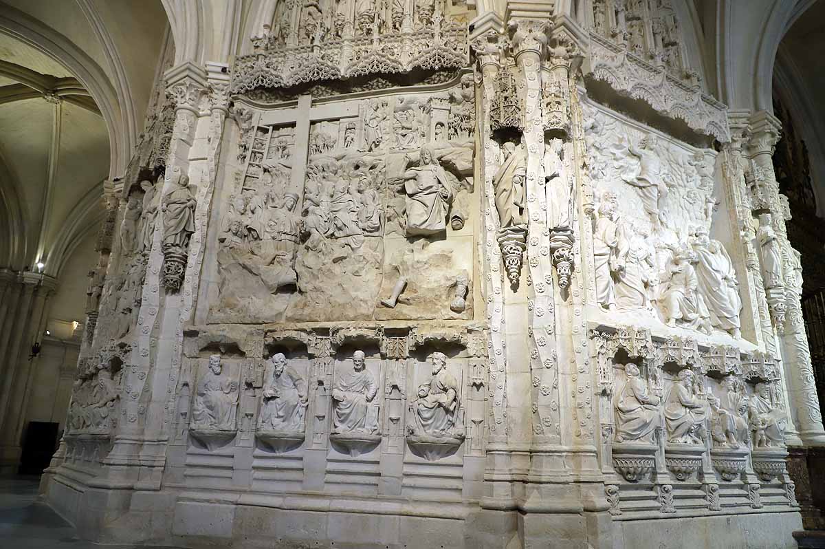 Fotos: Los relieves de Felipe Vigarny lucen renovados en la Catedral de Burgos