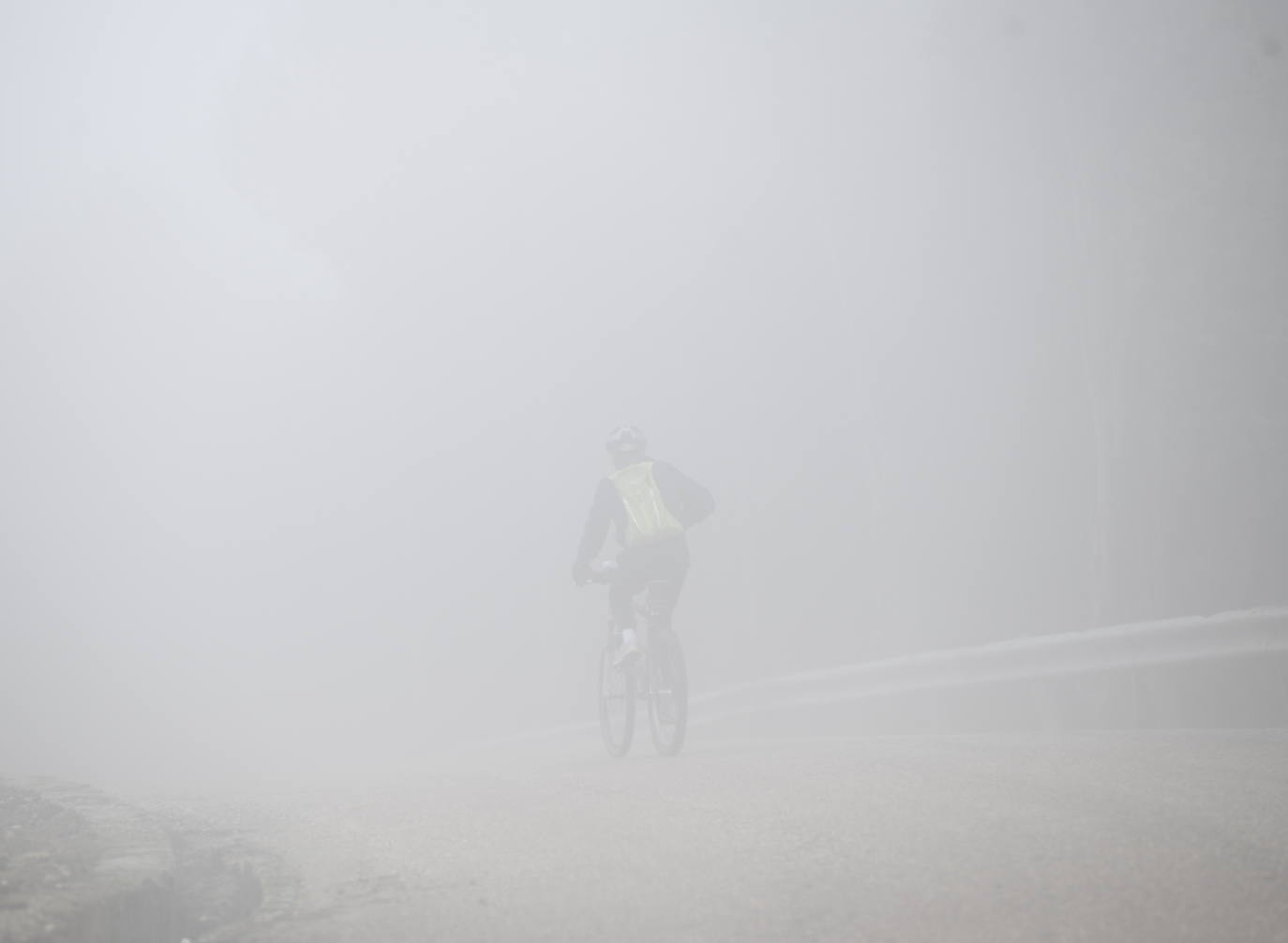 Fotos: Jornada de niebla en Valladolid