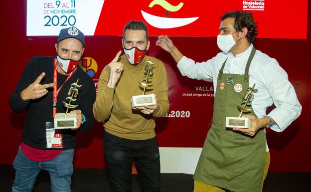 Imagen. Juan María Díaz Llanos, Emilio Martín y Ernesto Ventós, segundo, primero y tercer premiados. 