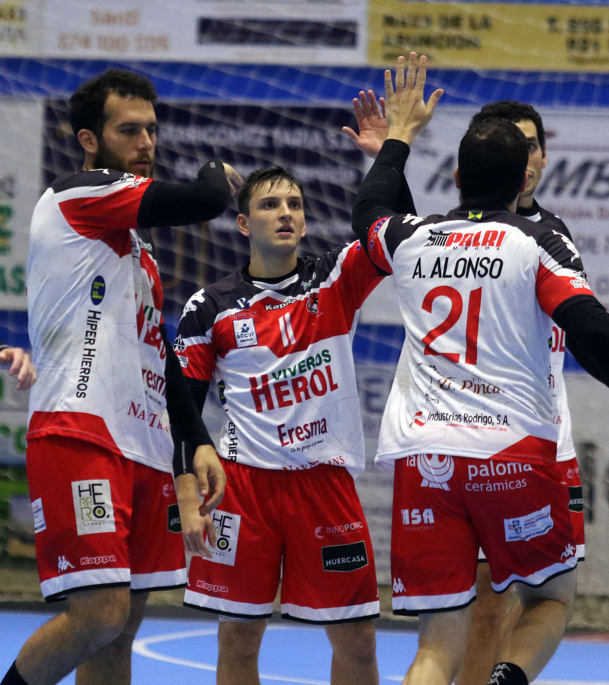 Encuentro de la Liga Asobal entre el Balonmano Nava y el Incarlopsa Cuenca 