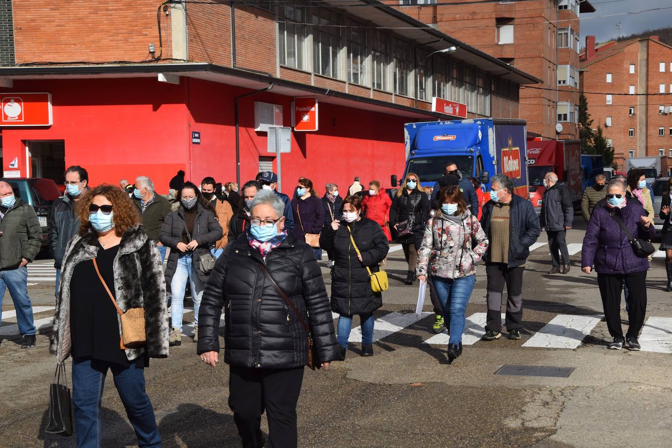 Hosteleros y comerciantes se manifiestan por las calles de Guardo.