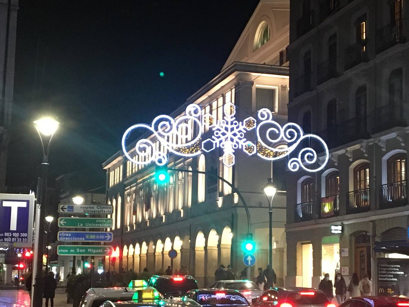 Bola de Navidad desde la Plaza de Zorrilla en Valladolid. 