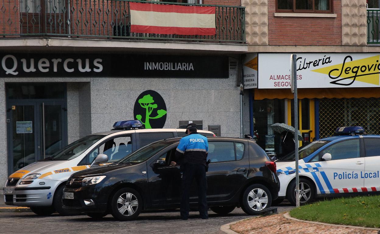 Control de la Policía Local de Segovia durante el confinamiento.