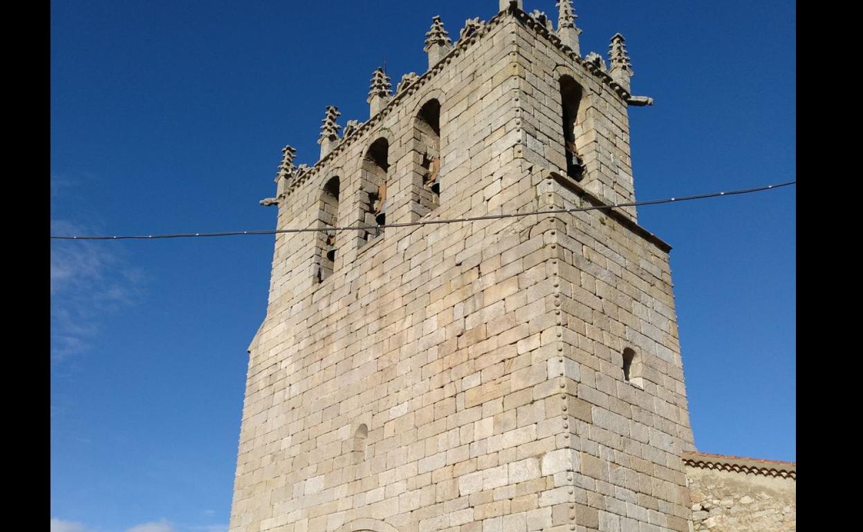 Imagen de la torre de la localidad de Guadramiro. 