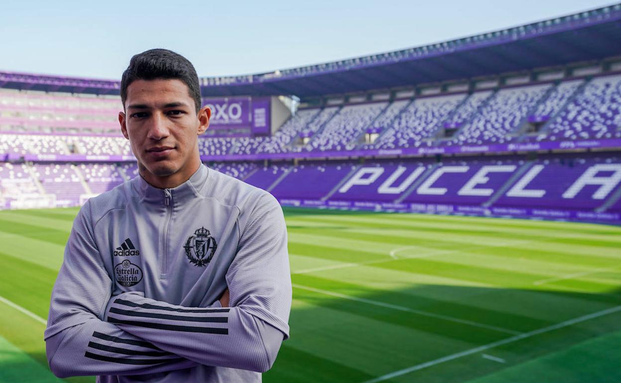 Marcos André, en el estadio José Zorrilla tras un entrenamiento esta semana con el Real Valladolid.