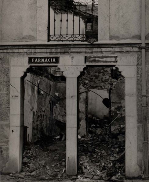 La Biblioteca Nacional publica las imágenes de los efectos causados por los incendios y bombardeos en la zona norte de León, Pola de Gordón, Santa Lucía y La Vid, durante la Guerra Civil 