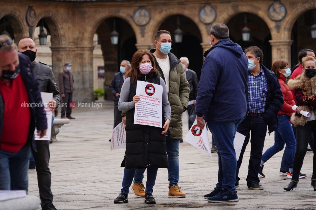 Concentración de autónomos en la Plaza Mayor de Salamanca