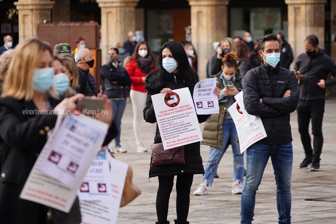 Concentración de autónomos en la Plaza Mayor de Salamanca