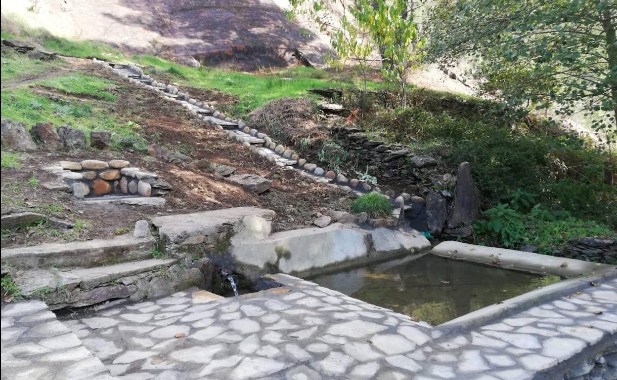 Fuente de Rebollosa cuyas obras han finalizado recientemente. 