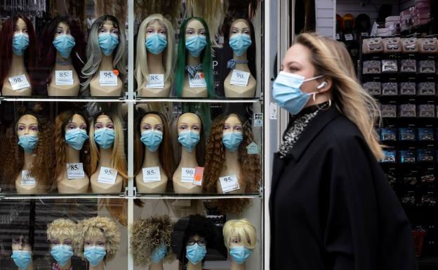 La OCU alerta del peligro de utilizar las mascarillas más tiempo del recomendado