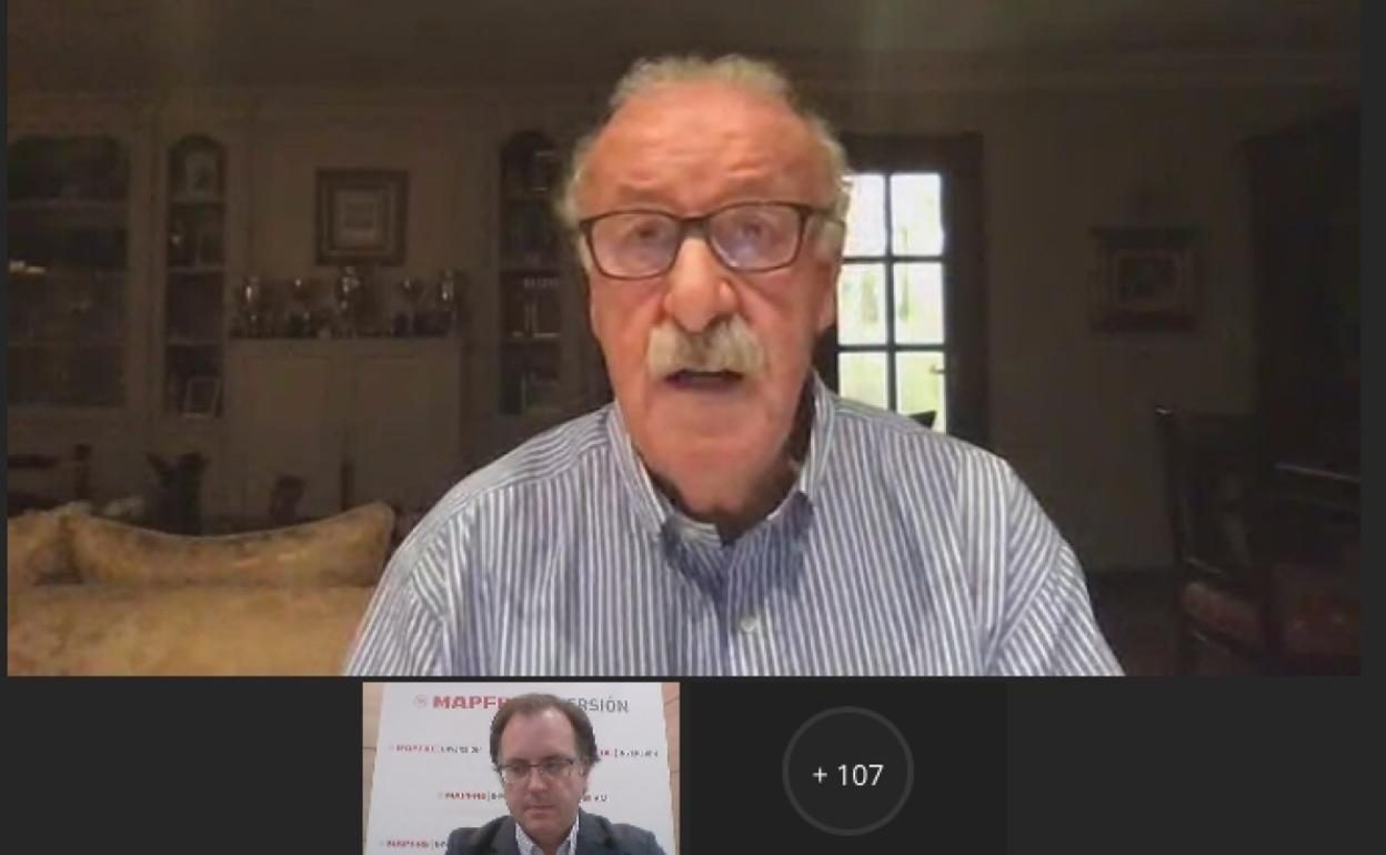 Vicente del Bosque destaca en la UPSA la importancia del deporte como elemento integrador