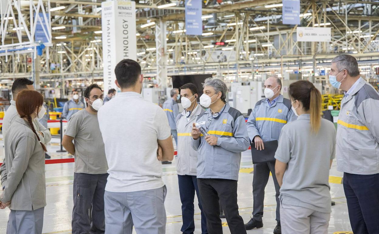 Los directivos de Renault en su visita esta semana a la planta de Valladolid. 