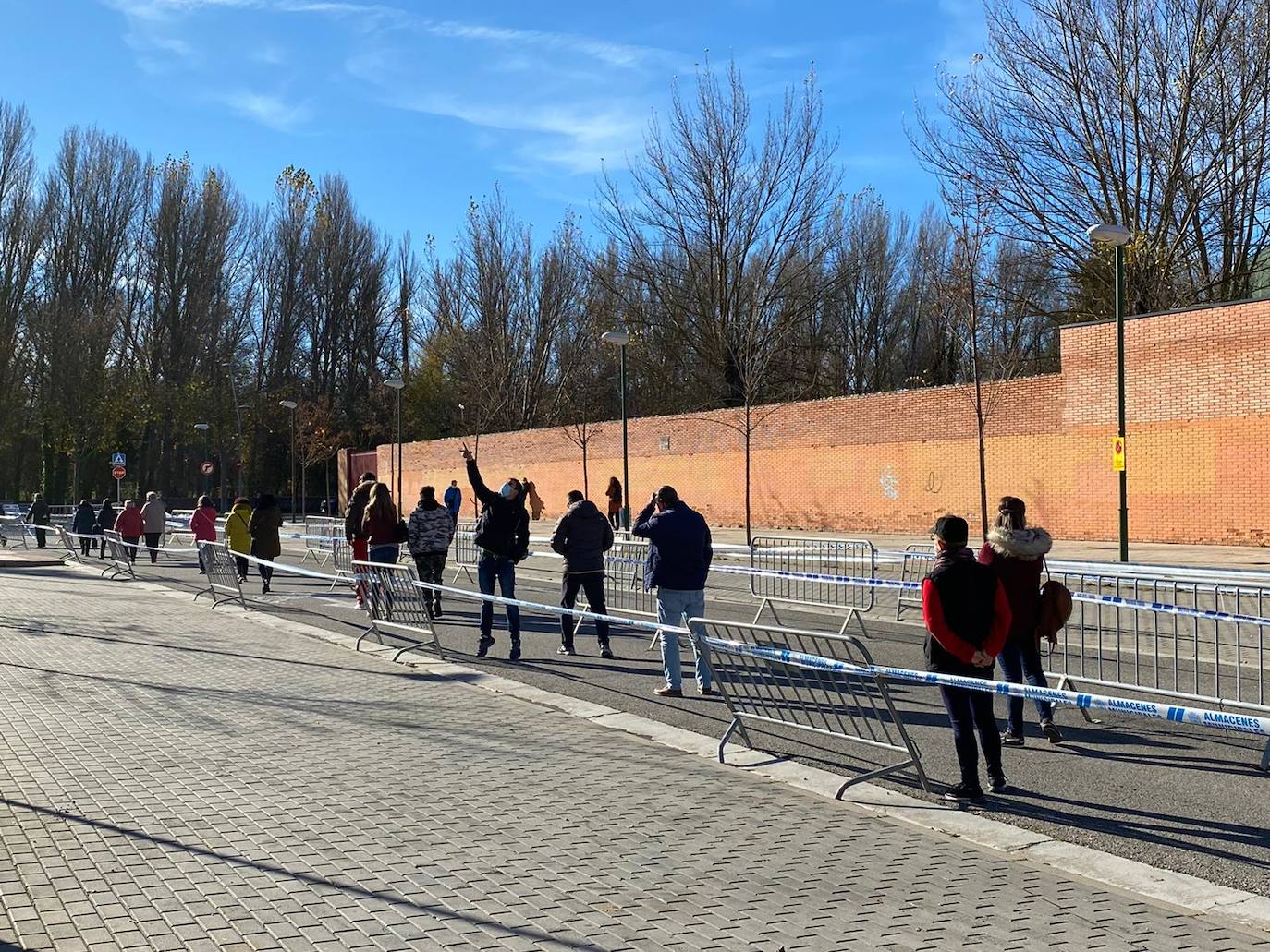 Fotos: Los burgaleses responden desde primera hora de la mañana en el cribado masivo