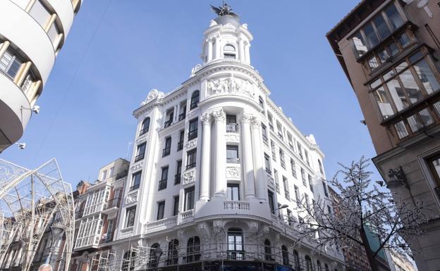 Fachada del edificio de La Unión y el Fénix.