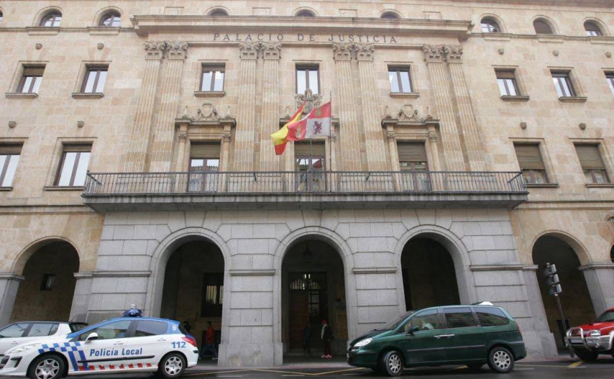 Fachada de la Audiencia de Salamanca. 