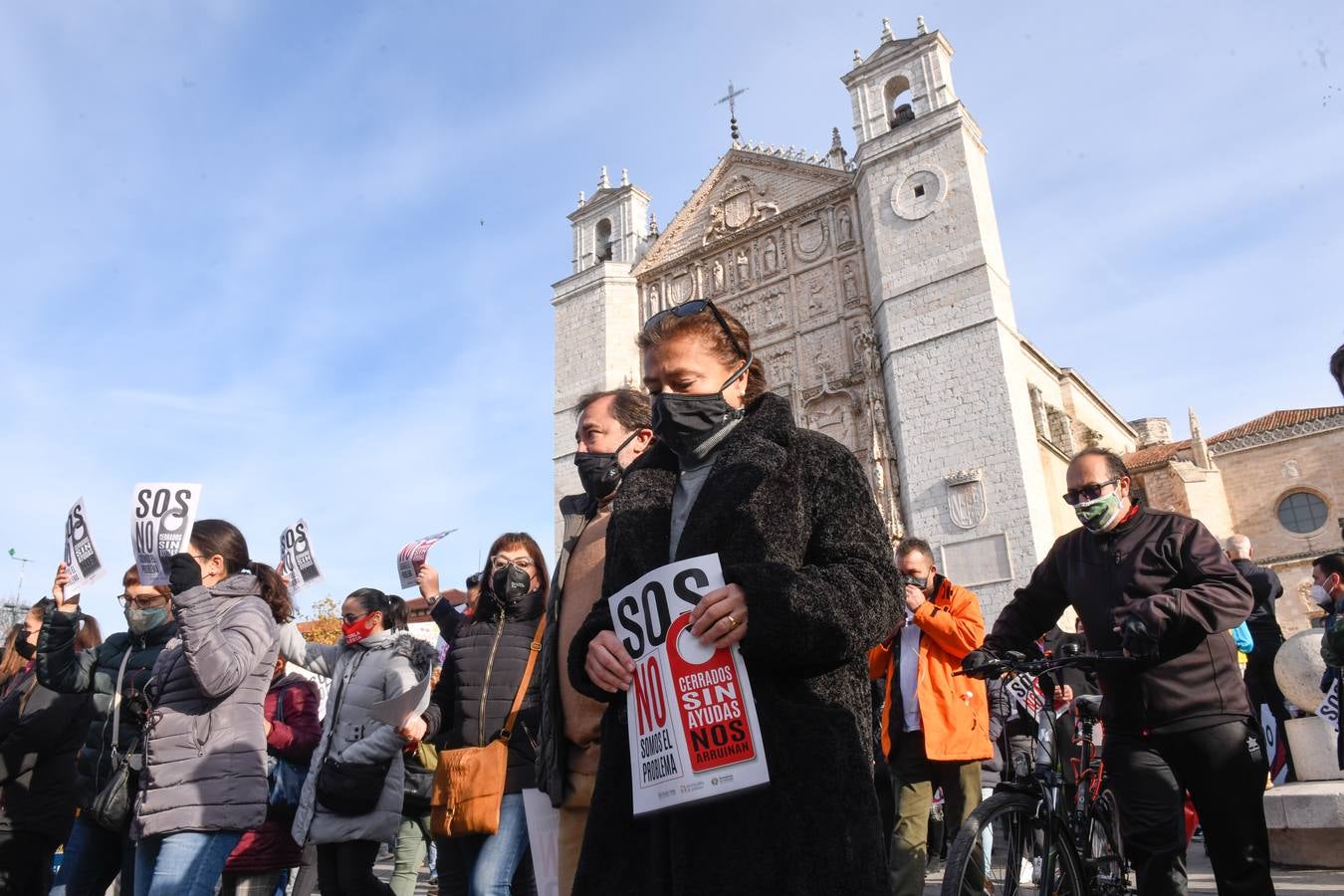 Fotos: Manifestación en Valladolid de todos los sectores afectados por la crisis de la pandemia