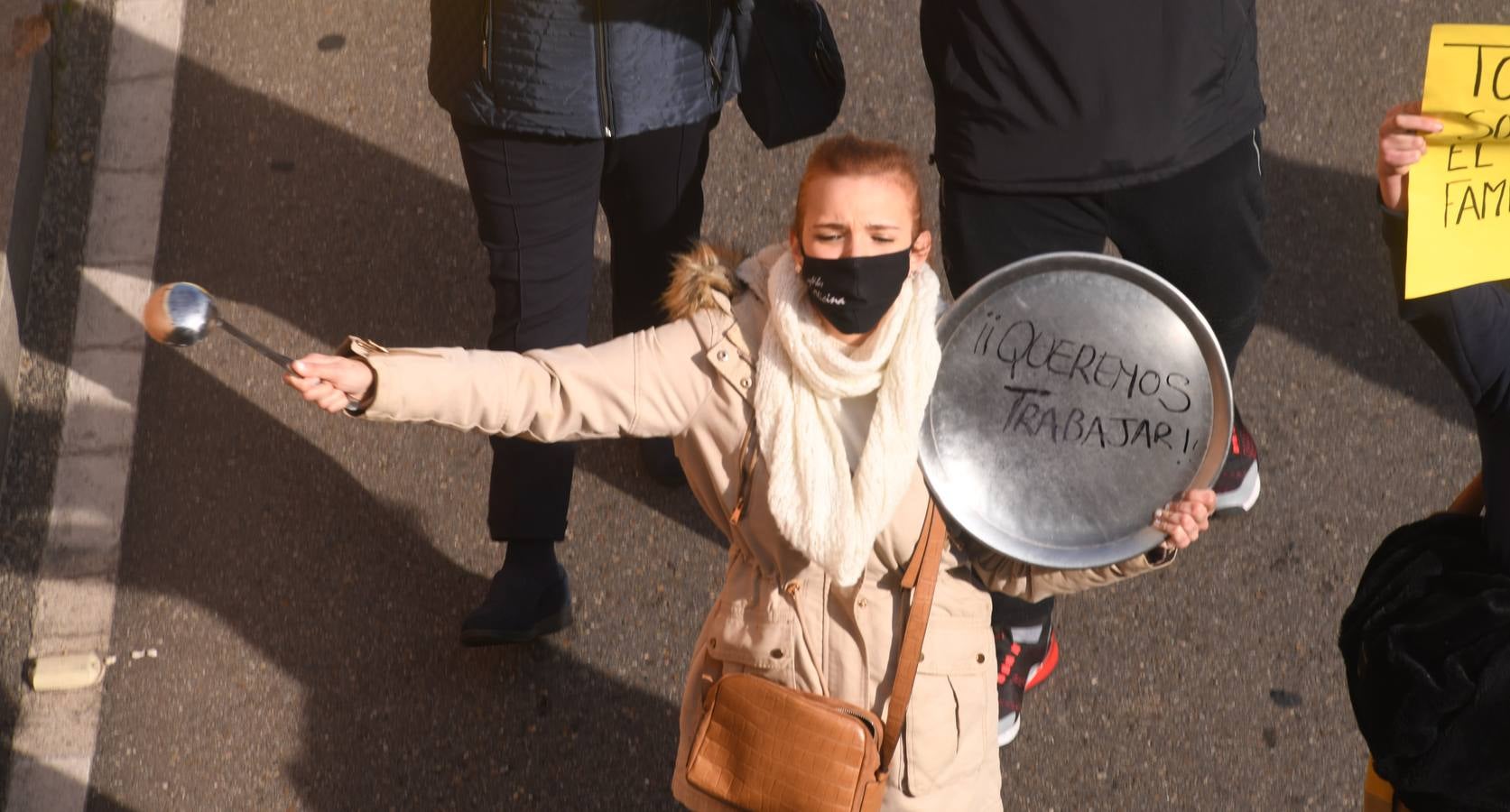 Fotos: Manifestación en Valladolid de todos los sectores afectados por la crisis de la pandemia