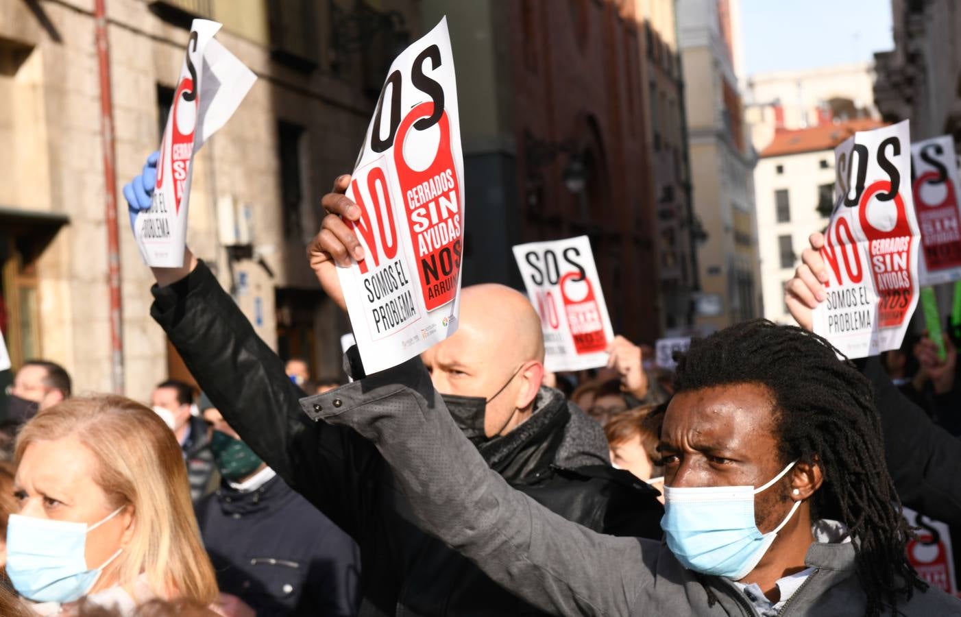 Fotos: Manifestación en Valladolid de todos los sectores afectados por la crisis de la pandemia