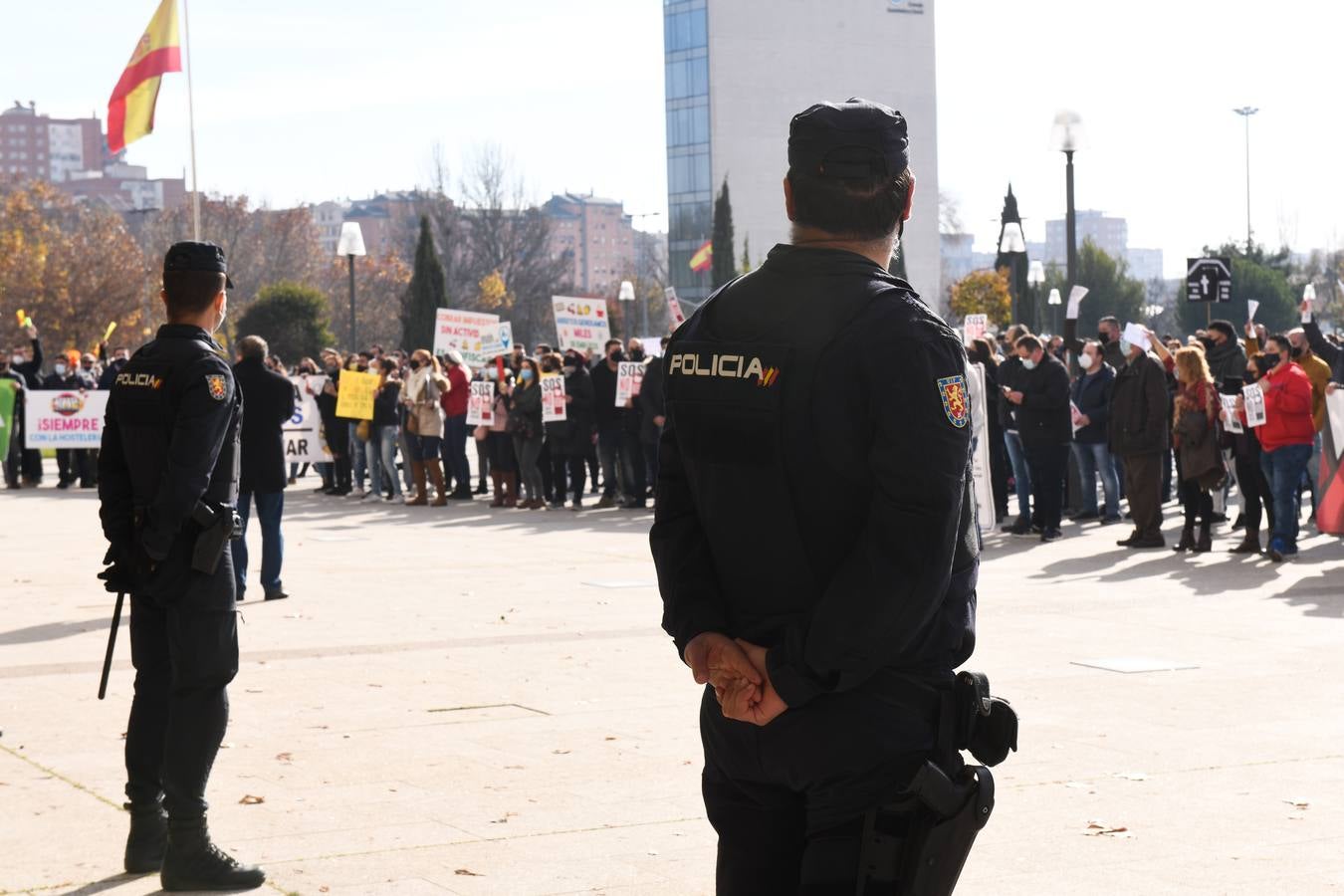 Fotos: Manifestación en Valladolid de todos los sectores afectados por la crisis de la pandemia