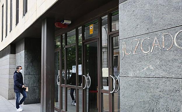 Investigado un camarero en Valladolid que presuntamente manipuló a una clienta de 95 años y consiguió su herencia millonaria