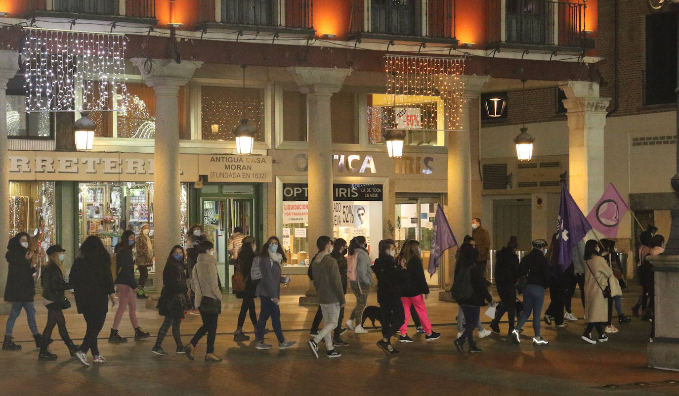 Manifestación contra el matrato hacia las mujeres. 