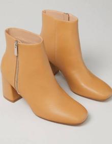 Imagen secundaria 2 - Los tres colores del modelo de botines de Lefties.